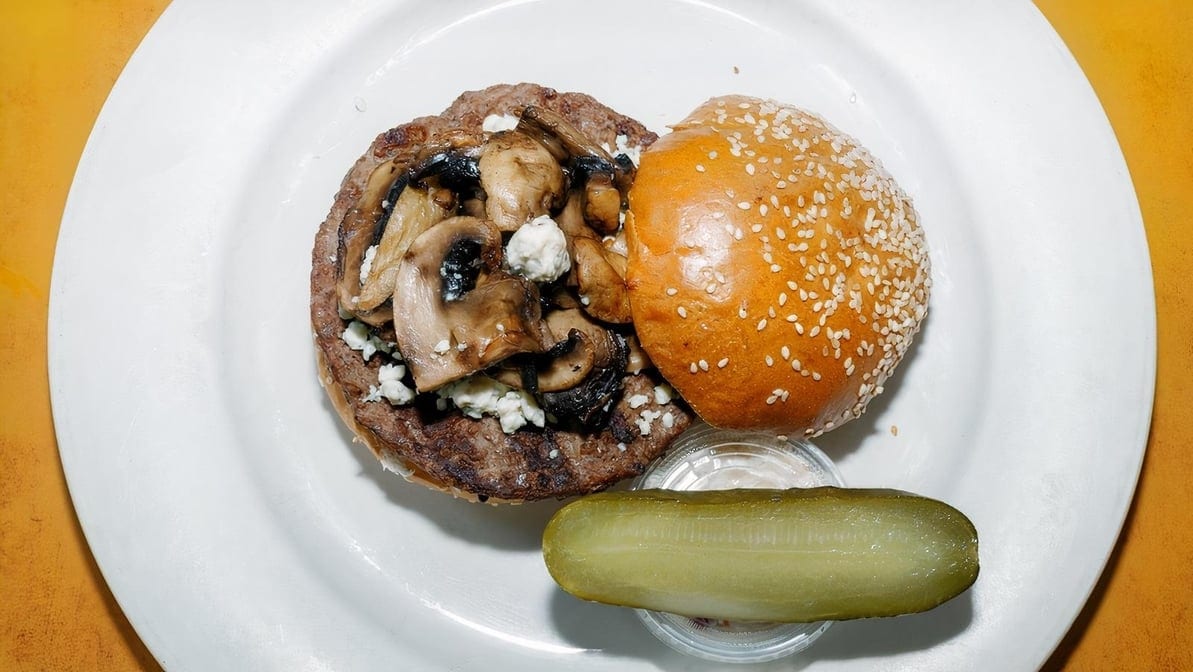 Bleu Burger.